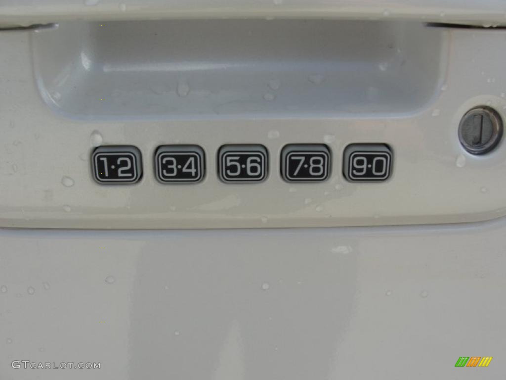 2011 F150 Lariat SuperCrew - White Platinum Metallic Tri-Coat / Pale Adobe photo #16