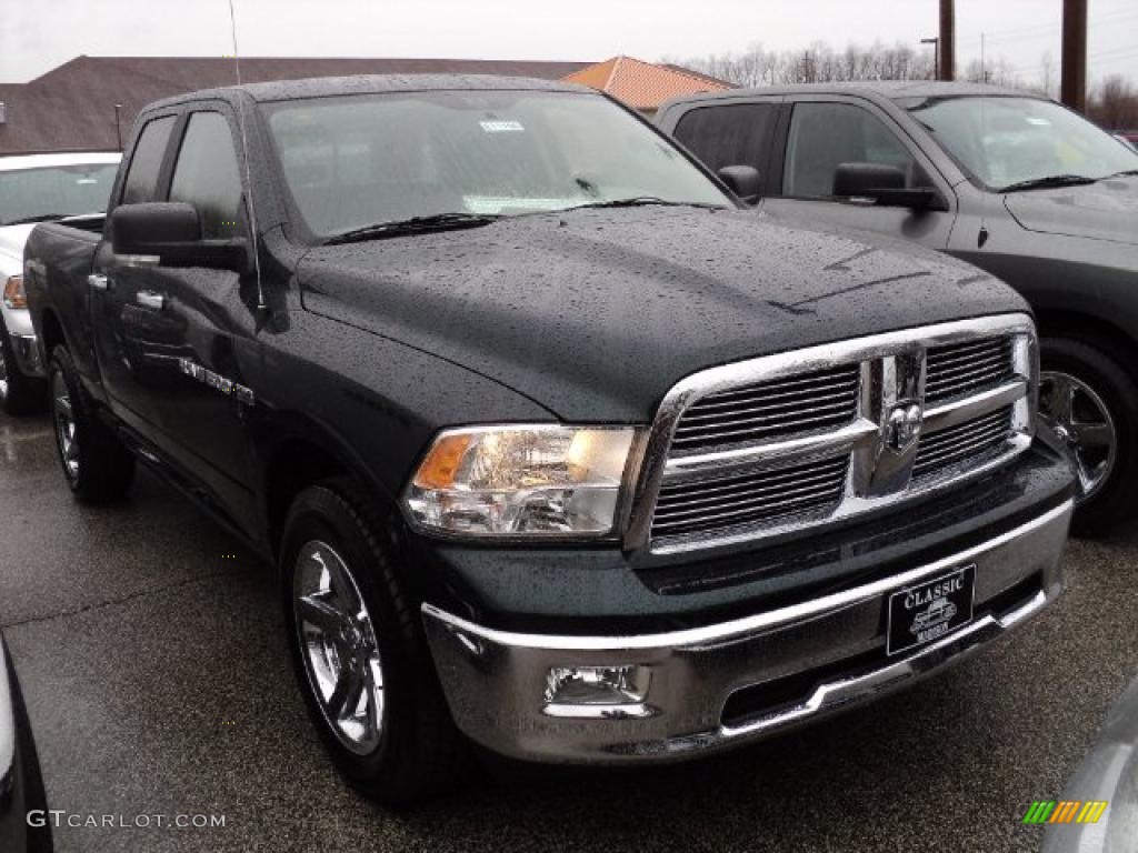 2011 Ram 1500 SLT Quad Cab 4x4 - Hunter Green Pearl / Dark Slate Gray/Medium Graystone photo #2