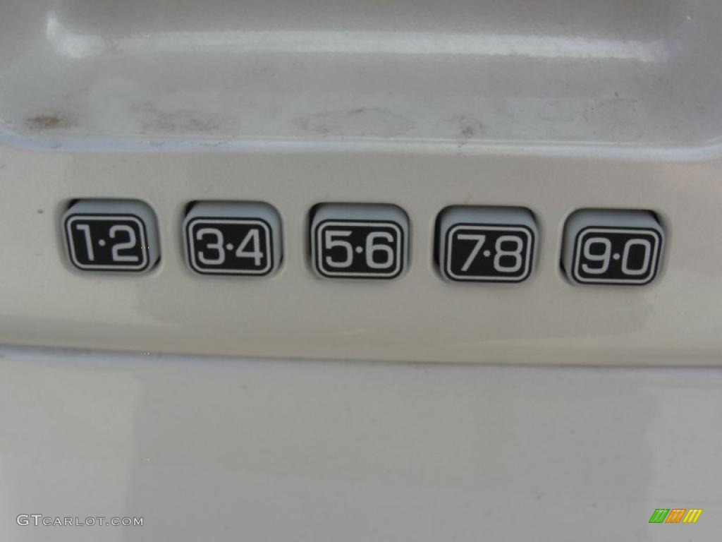 2011 F150 Lariat SuperCrew - White Platinum Metallic Tri-Coat / Pale Adobe photo #17