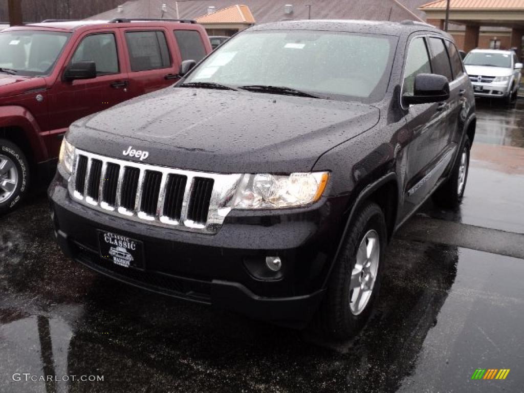 2011 Grand Cherokee Laredo 4x4 - Blackberry Pearl / Dark Graystone/Medium Graystone photo #1