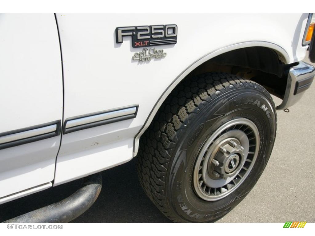 1994 F250 XLT Extended Cab 4x4 - White / Gray photo #27