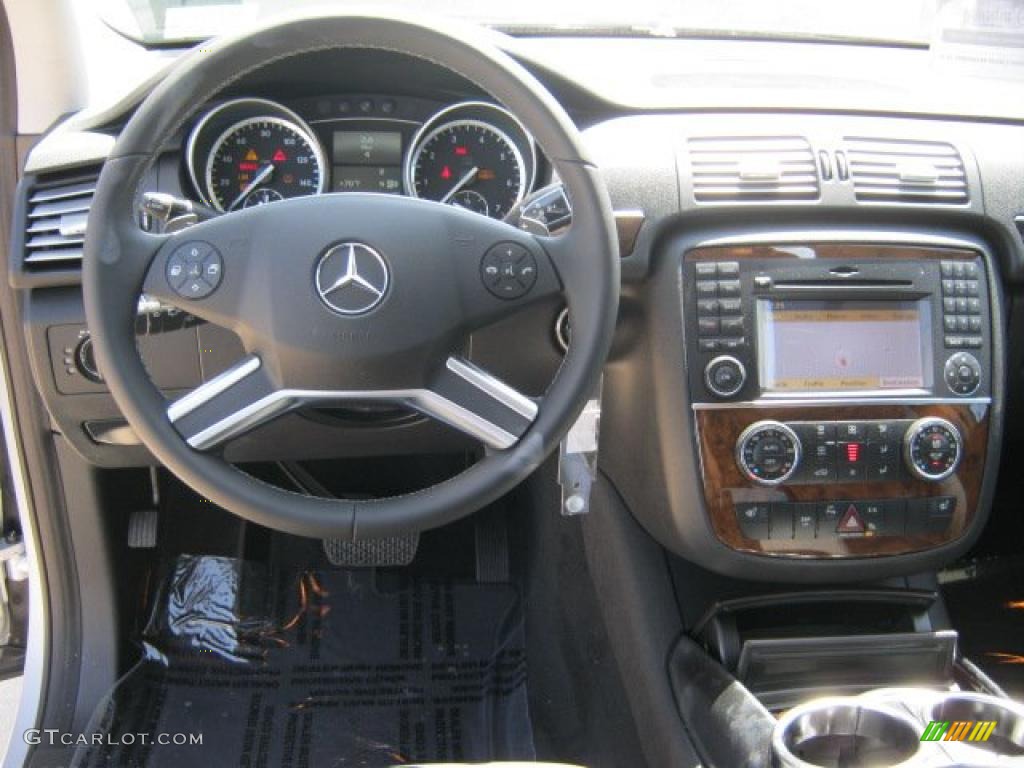 Black Interior 2011 Mercedes-Benz R 350 4Matic Photo #47665885