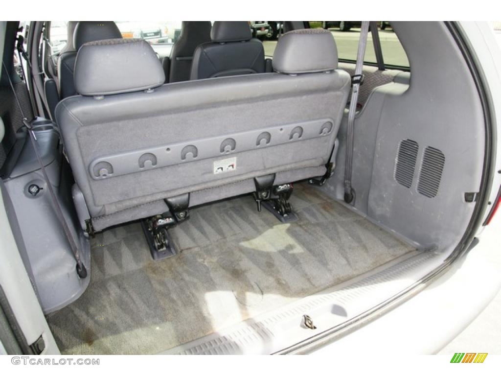 2000 Dodge Grand Caravan SE Trunk Photo #47666122