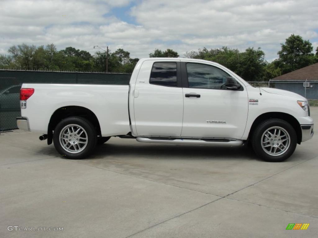 2011 Tundra Texas Edition Double Cab - Super White / Graphite Gray photo #2