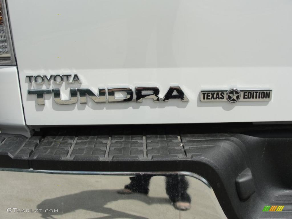 2011 Tundra Texas Edition Double Cab - Super White / Graphite Gray photo #18