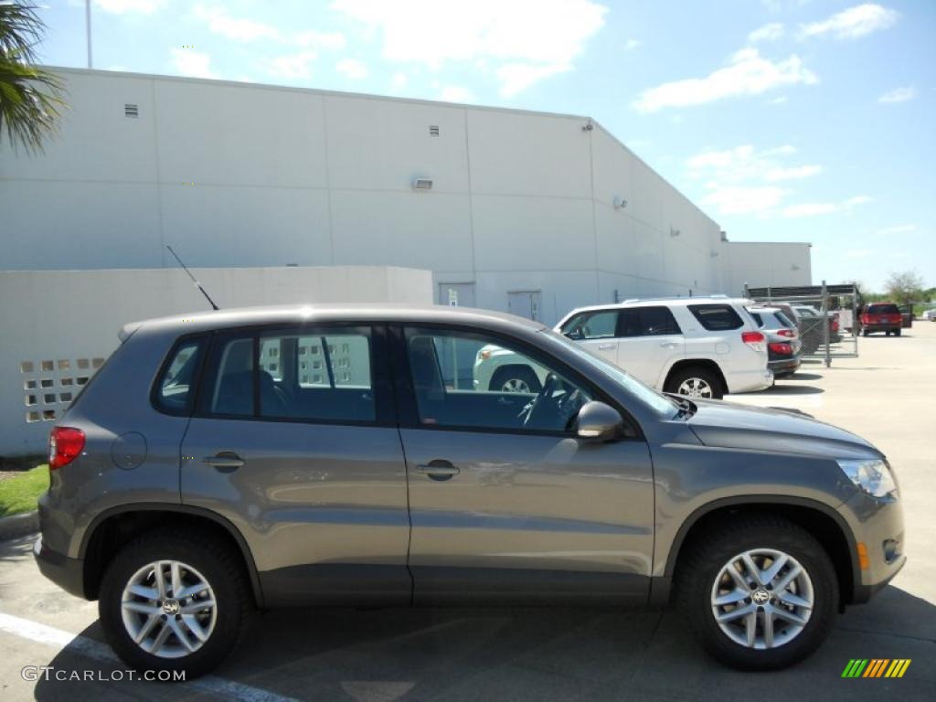 2011 Tiguan S - Alpine Gray Metallic / Charcoal photo #8