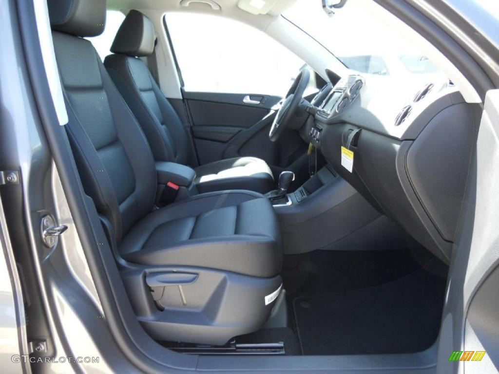 Charcoal Interior 2011 Volkswagen Tiguan SE Photo #47671264