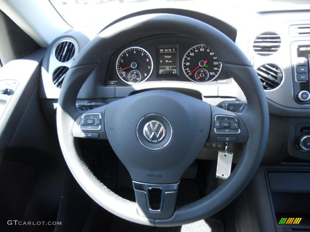 2011 Volkswagen Tiguan SE Charcoal Steering Wheel Photo #47671309