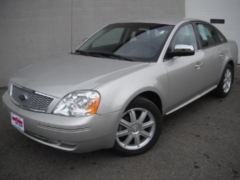2007 Ford Five Hundred Limited AWD Data, Info and Specs