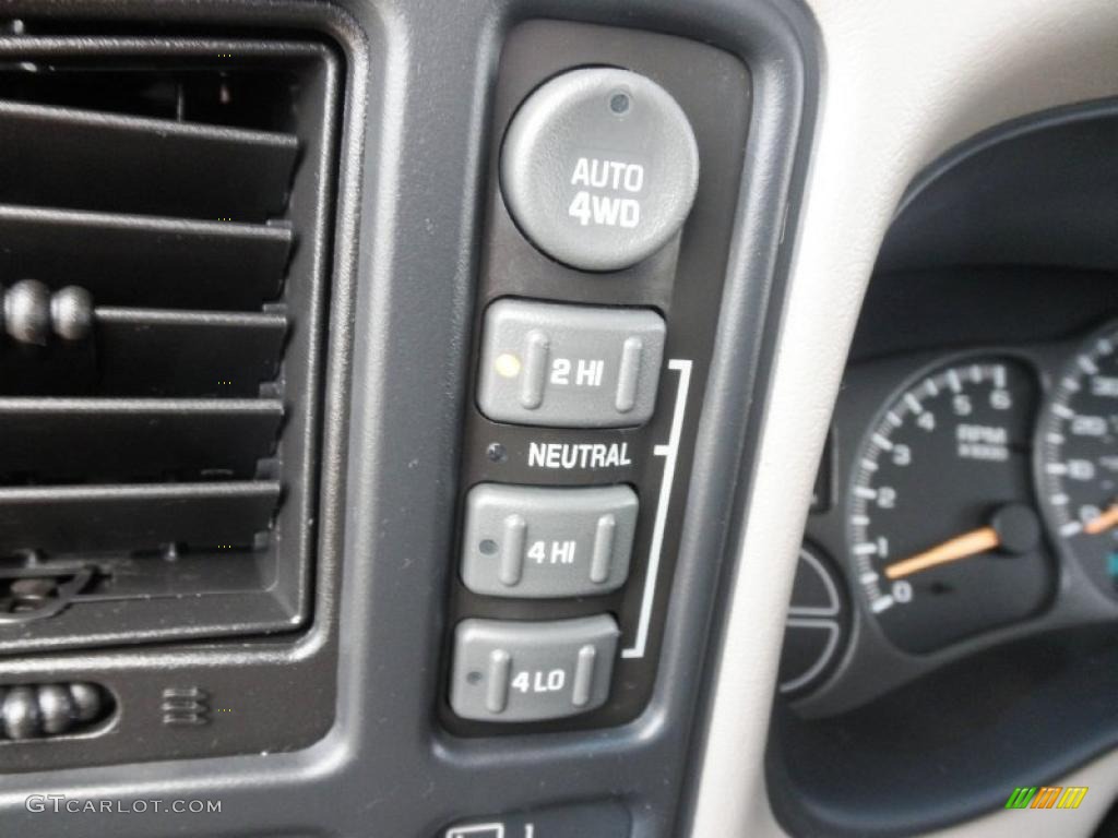 2002 GMC Yukon XL SLT 4x4 Controls Photo #47673499