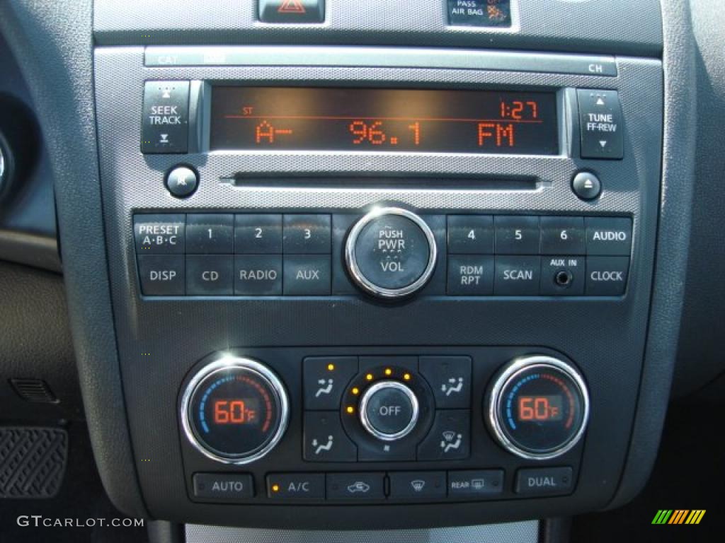 2008 Nissan Altima 2.5 SL Controls Photo #47675095