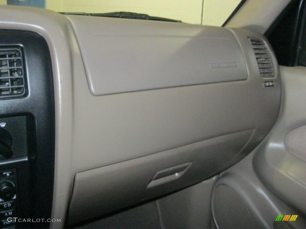 2001 Tacoma V6 PreRunner Xtracab - Radiant Red / Charcoal photo #28