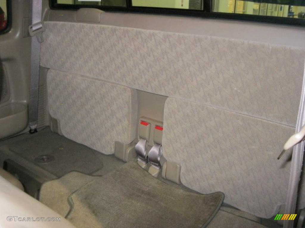 2001 Tacoma V6 PreRunner Xtracab - Radiant Red / Charcoal photo #29