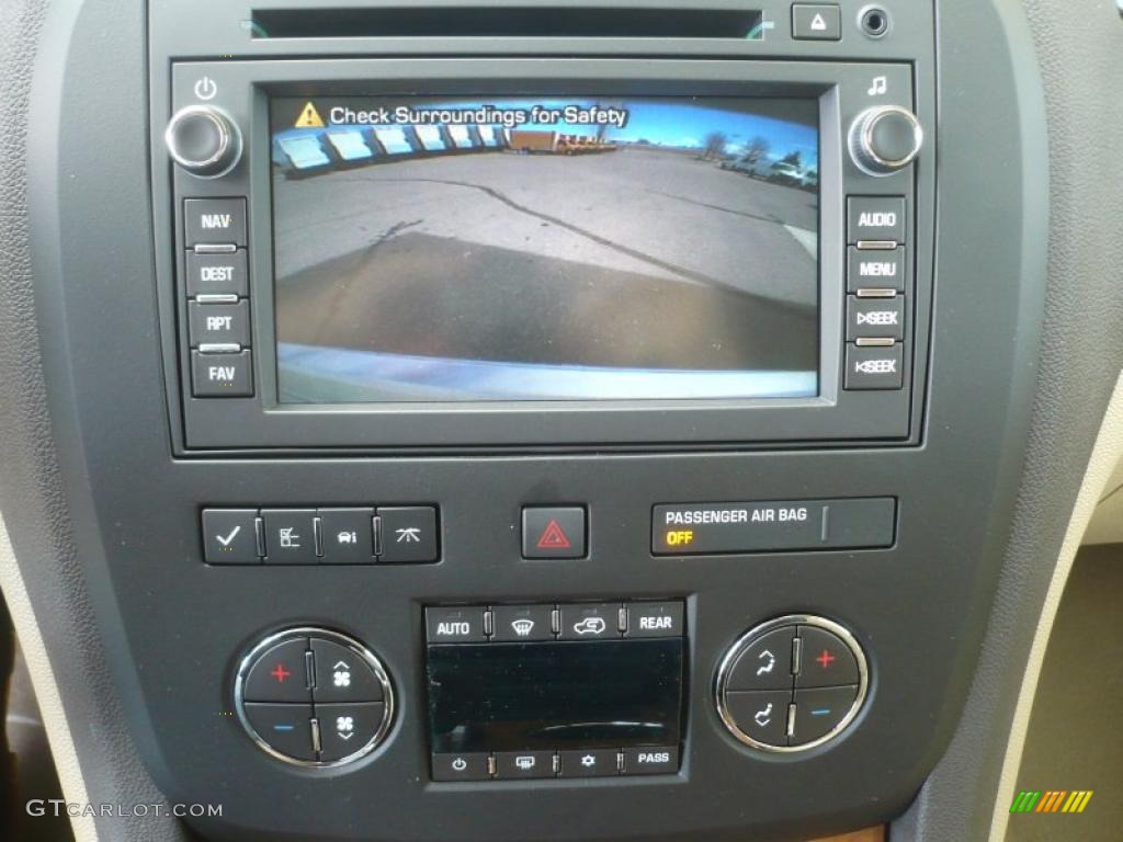 2011 Buick Enclave CXL AWD Controls Photo #47676700