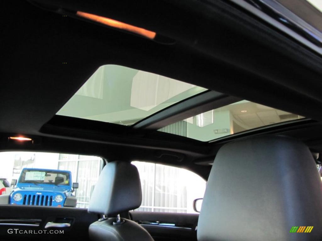 2011 Chrysler 300 Limited Sunroof Photo 47677036