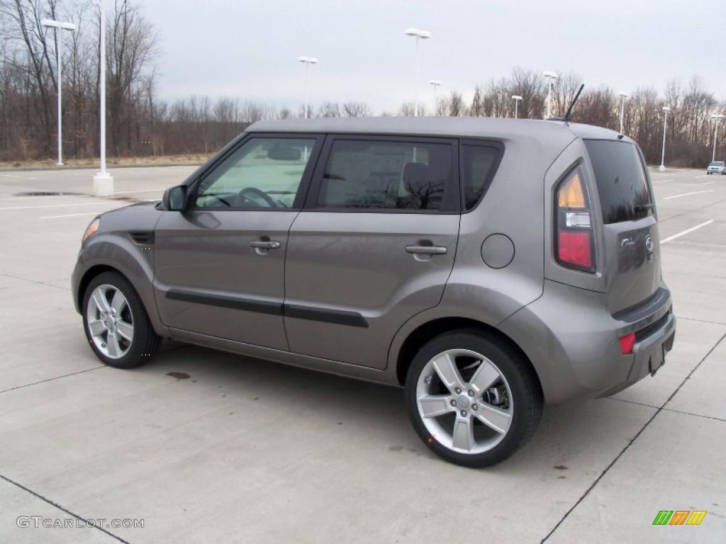 Titanium Gray 2011 Kia Soul ! Exterior Photo #47678059