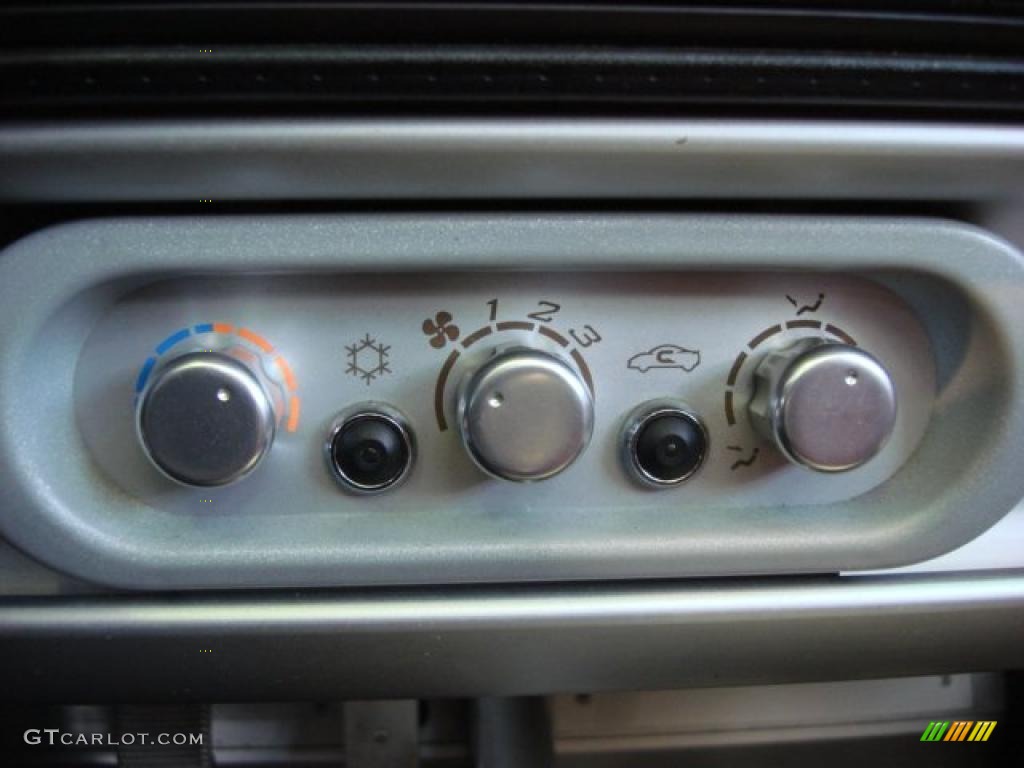 2006 Lotus Elise Standard Elise Model Controls Photo #47678182
