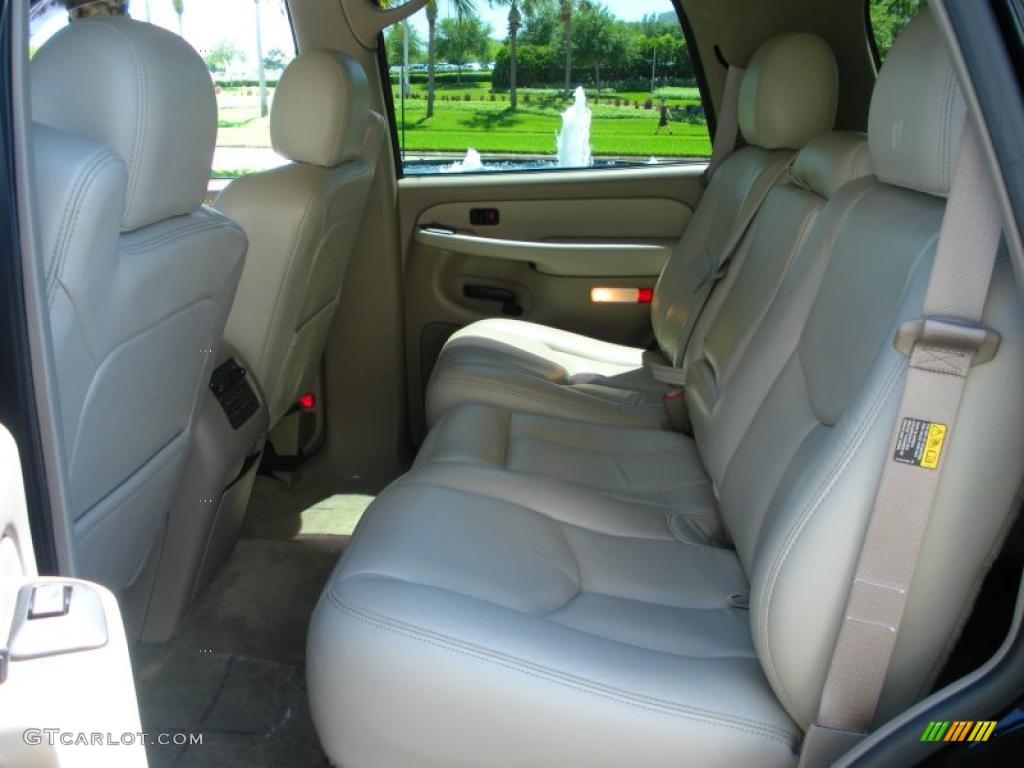 Tan/Neutral Interior 2003 Chevrolet Tahoe LS 4x4 Photo #47679904