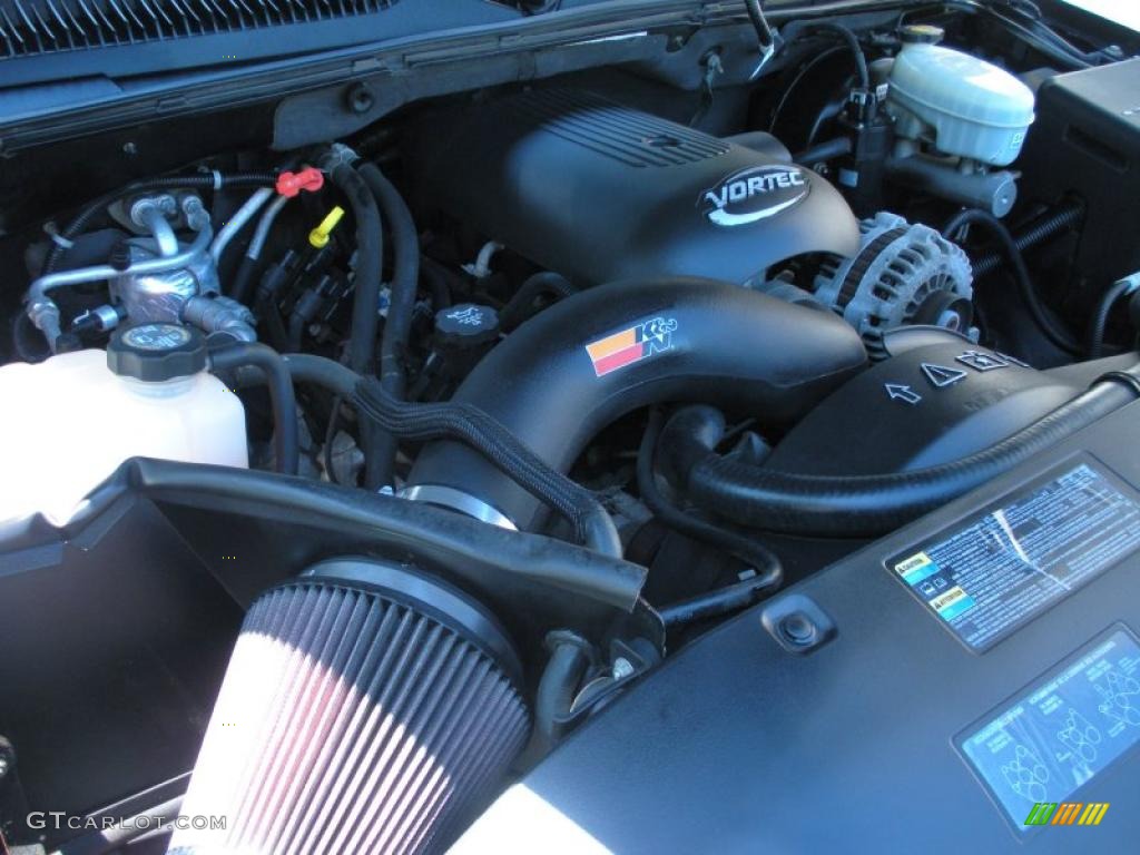 2003 Chevrolet Tahoe LS 4x4 Engine Photos