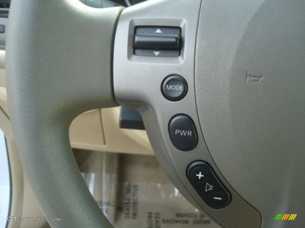 2008 Nissan Sentra 2.0 S Controls Photo #47680945