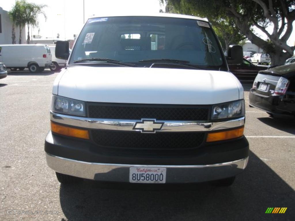 2008 Express 2500 Cargo Van - Summit White / Medium Pewter photo #2