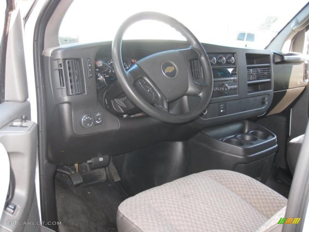 2008 Express 2500 Cargo Van - Summit White / Medium Pewter photo #9