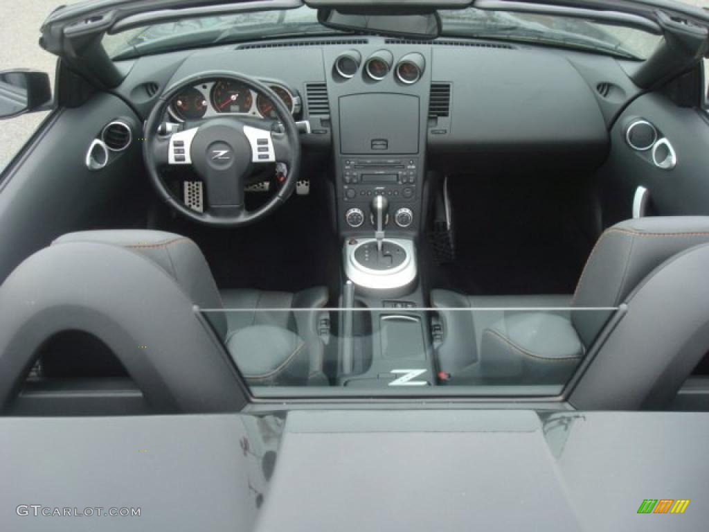 2007 Nissan 350Z Touring Roadster Charcoal Dashboard Photo #47682514