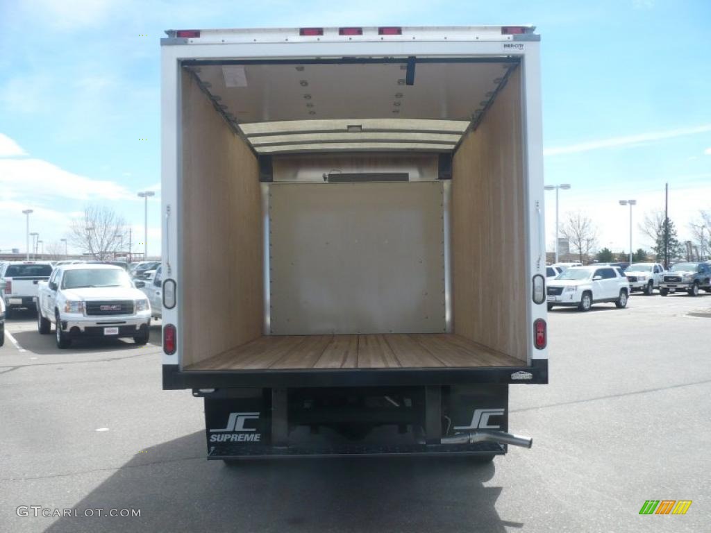 2011 GMC Savana Cutaway 3500 Commercial Moving Truck Trunk Photo #47682943