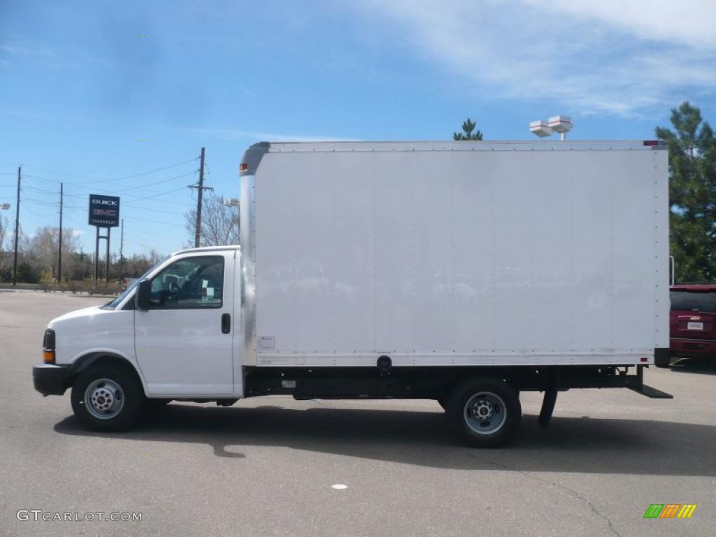 Summit White 2011 GMC Savana Cutaway 3500 Commercial Moving Truck Exterior Photo #47682958