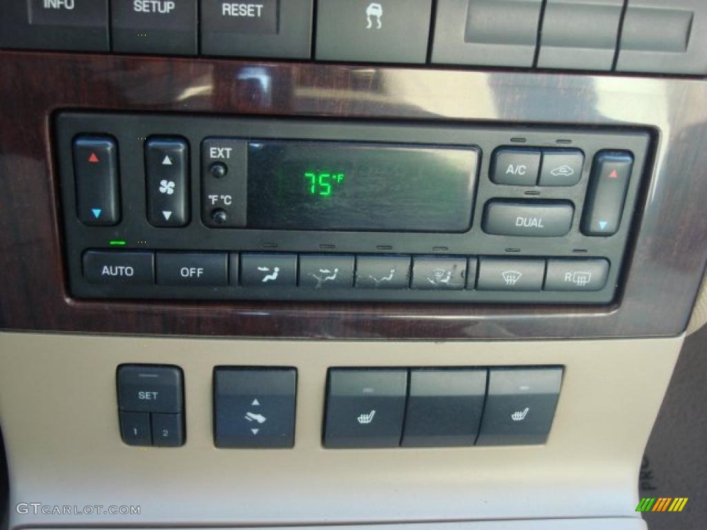 2008 Ford Explorer Limited Controls Photo #47683033