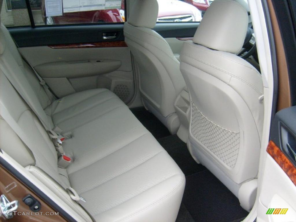 2011 Outback 2.5i Limited Wagon - Caramel Bronze Pearl / Warm Ivory photo #16