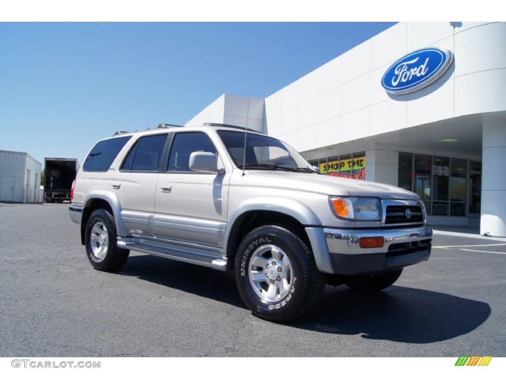1998 4Runner Limited - White / Oak photo #1