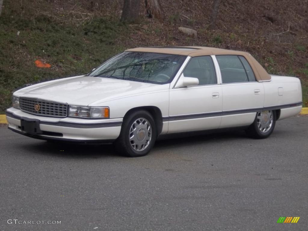 White 1996 Cadillac DeVille Sedan Exterior Photo #47689248