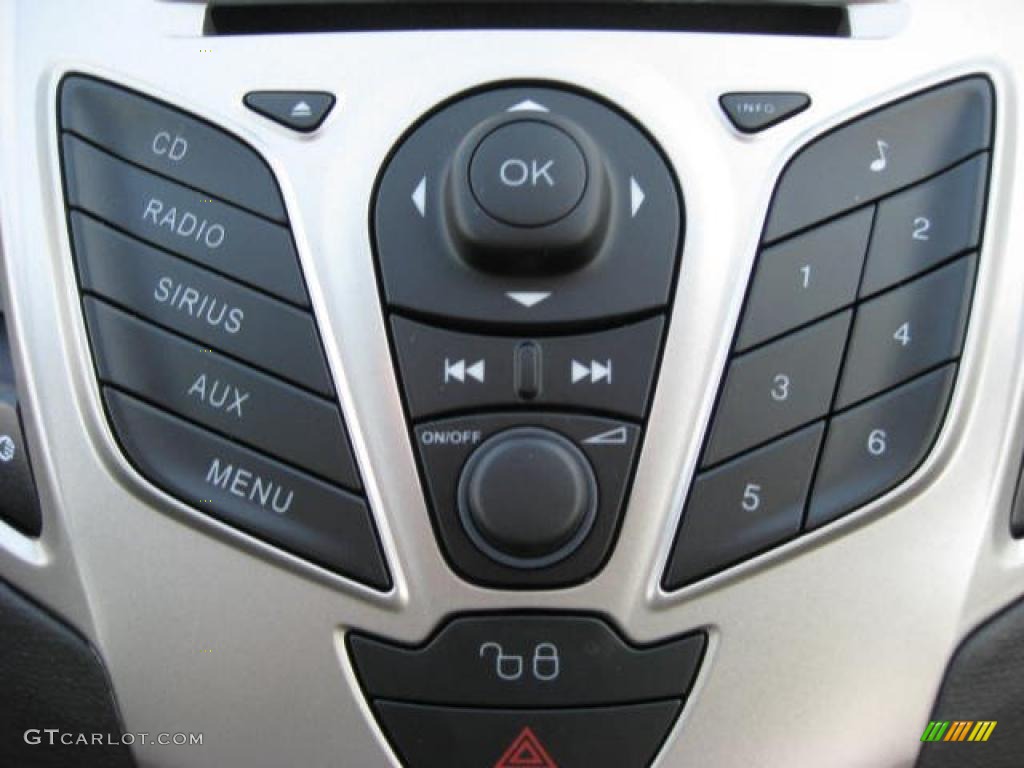 2011 Fiesta SE Hatchback - Monterey Grey Metallic / Light Stone/Charcoal Black Cloth photo #26