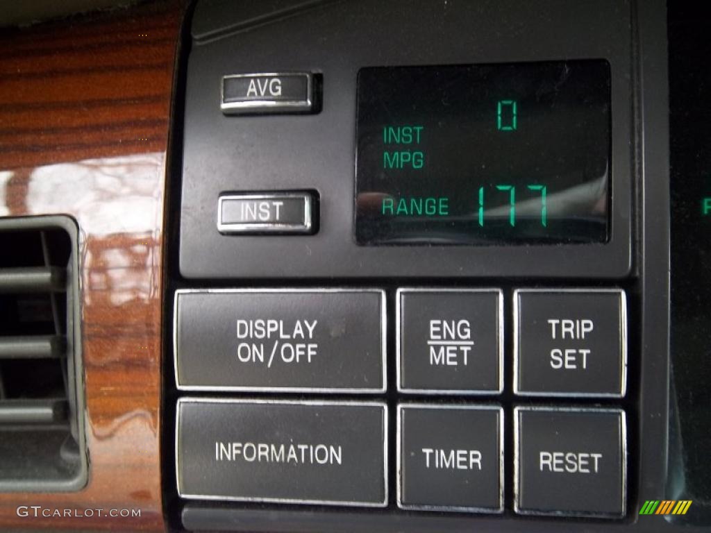 1996 Cadillac DeVille Sedan Controls Photo #47689515