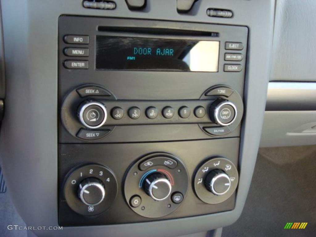 2007 Chevrolet Malibu LS Sedan Controls Photo #47690538