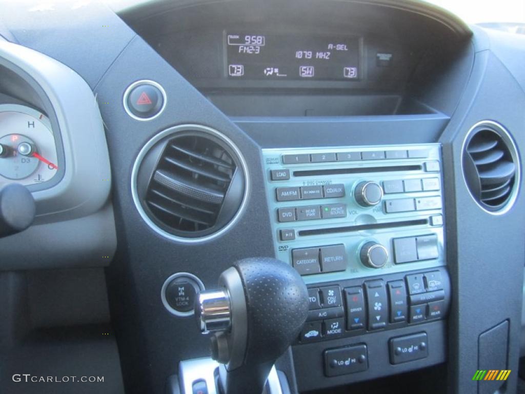 2010 Honda Pilot EX-L 4WD Controls Photo #47691096