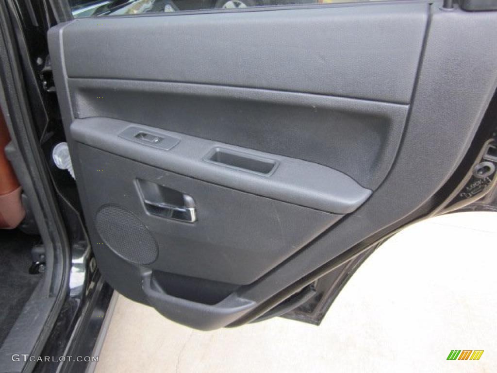 2008 Jeep Grand Cherokee Overland 4x4 Saddle Brown/Dark Slate Gray Door Panel Photo #47691105