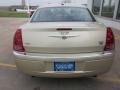 2010 White Gold Pearlcoat Chrysler 300 C HEMI AWD  photo #4