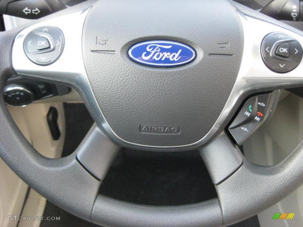2012 Ford Focus SE 5-Door Controls Photo #47691447