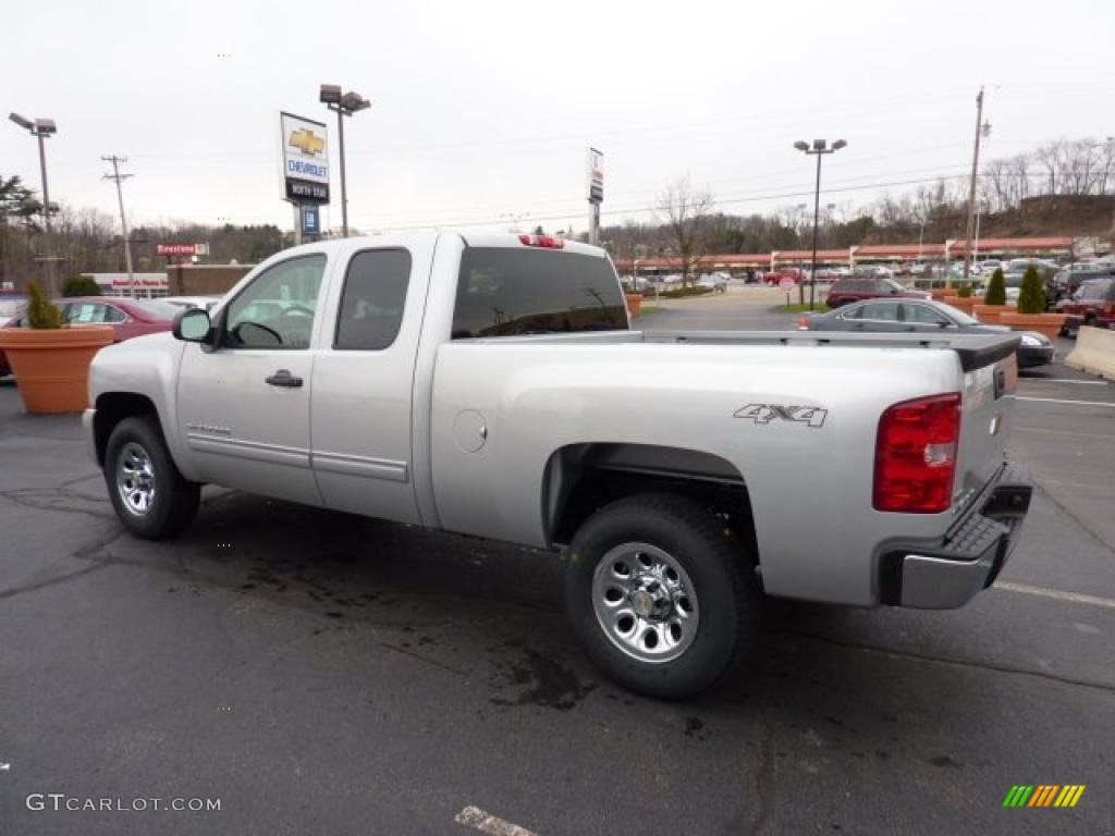 2011 Silverado 1500 LS Extended Cab 4x4 - Sheer Silver Metallic / Dark Titanium photo #5