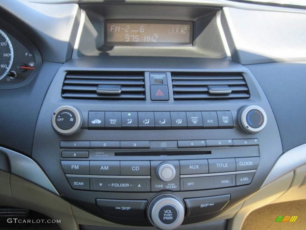 2011 Honda Accord LX-P Sedan Controls Photo #47695407