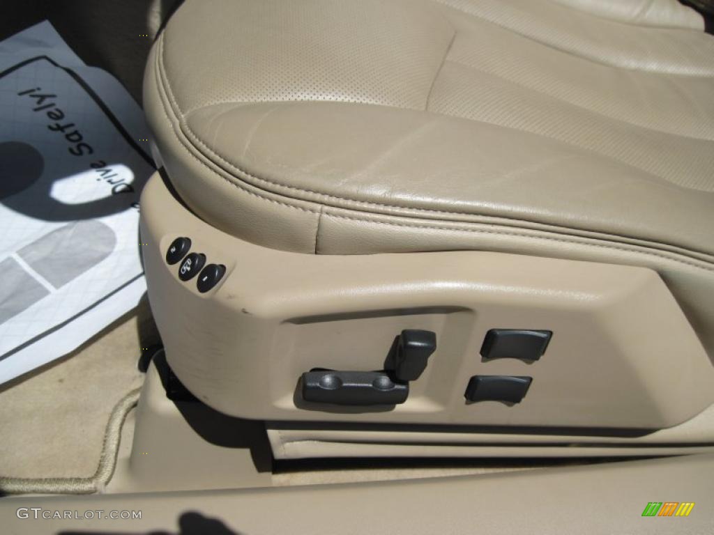 2007 Cadillac XLR Roadster Controls Photo #47696664