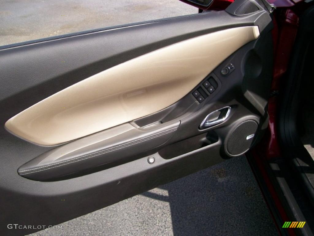 2011 Chevrolet Camaro LT/RS Convertible Beige Door Panel Photo #47697801