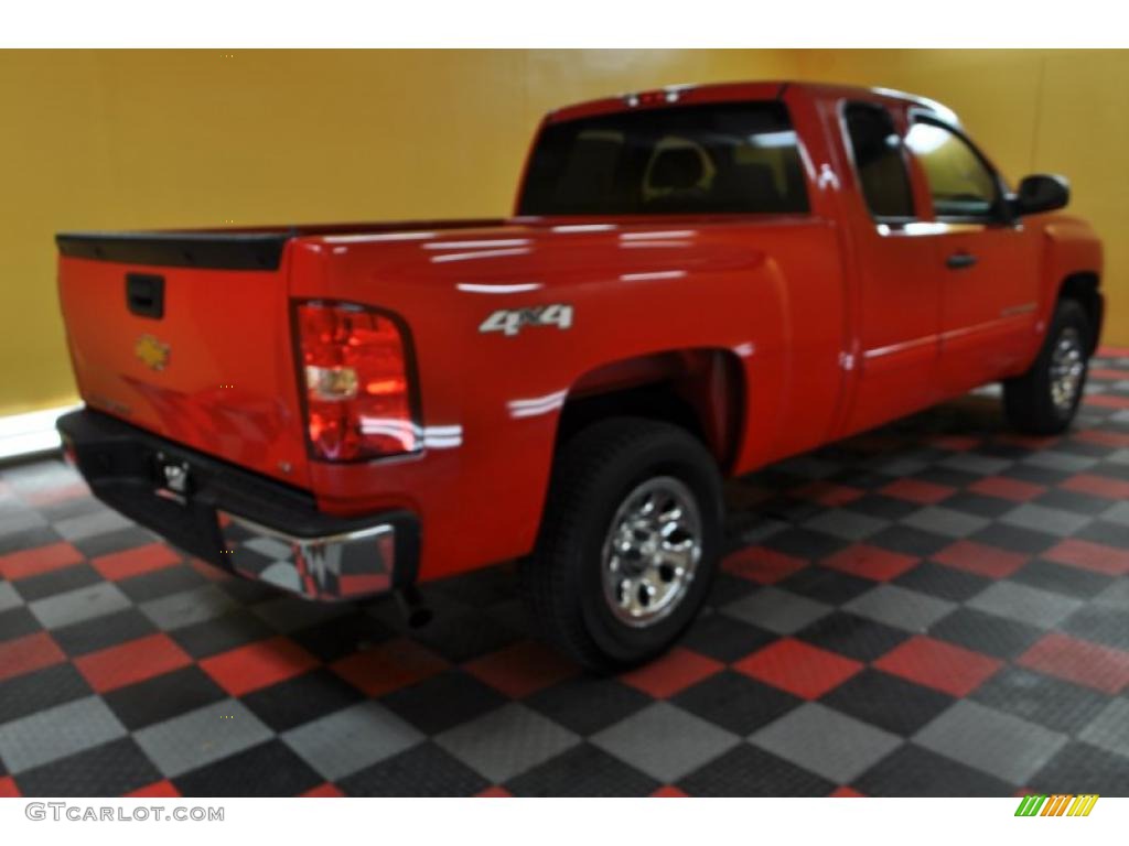 2009 Silverado 1500 LT Extended Cab 4x4 - Victory Red / Light Cashmere photo #4