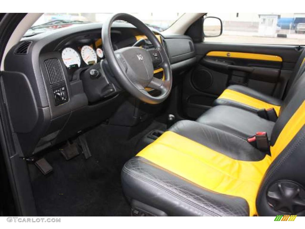 2004 Ram 1500 Rumble Bee Regular Cab 4x4 - Black / Dark Slate Gray/Yellow Accents photo #7
