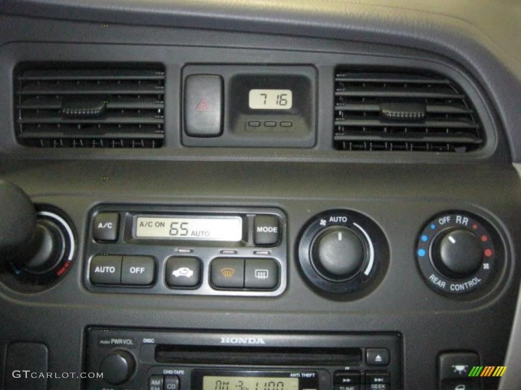 2002 Honda Odyssey EX Controls Photo #47707402