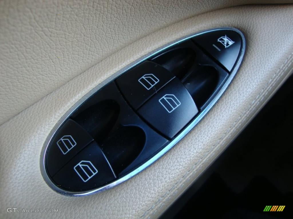 2006 Mercedes-Benz CLS 500 Controls Photo #47707970