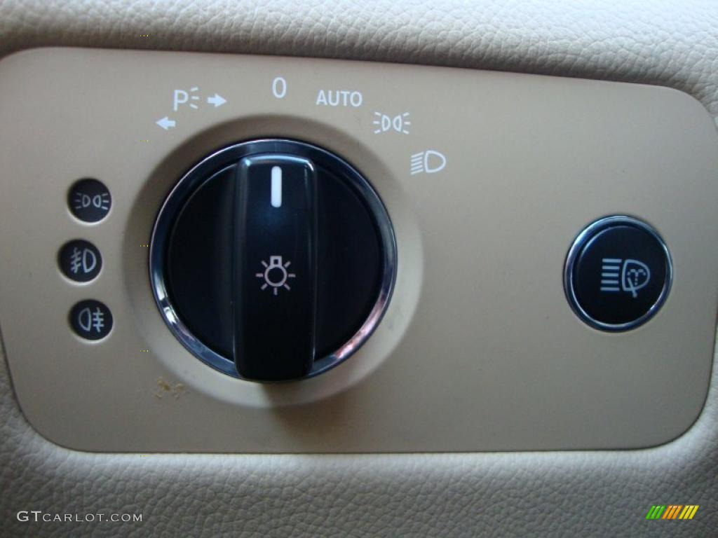 2006 Mercedes-Benz CLS 500 Controls Photo #47707985