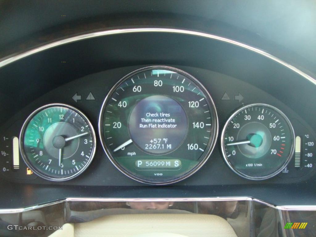 2006 Mercedes-Benz CLS 500 Gauges Photo #47708111